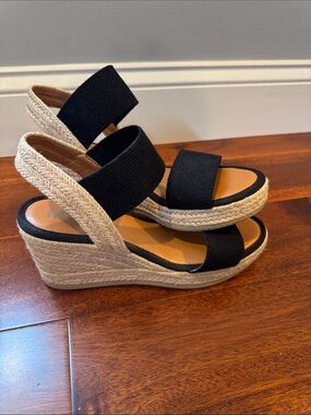 Mia Platform Sandals